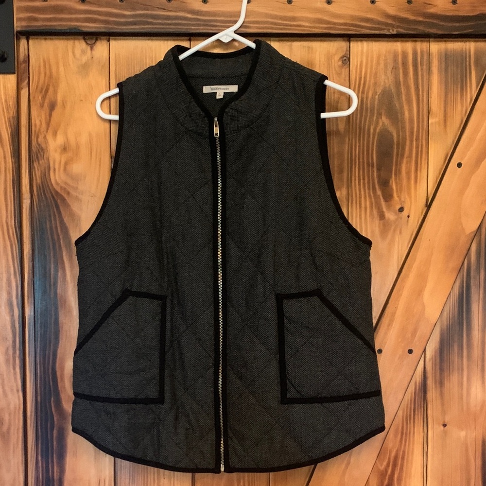41 Hawthorn Black Quilted Vest